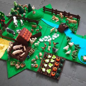 Farma z filcu domek - szablony DIY